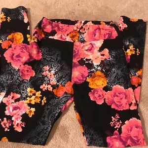 Lularoe Vintage Rose Leggings